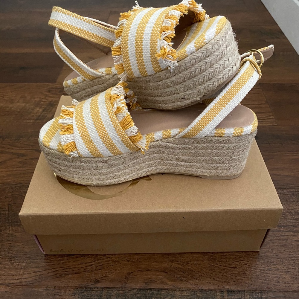 Wedges espadrilles size 6